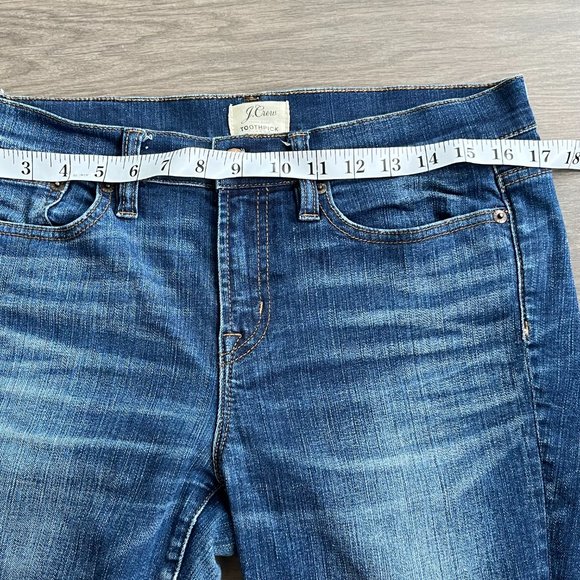 J Crew Blue "Toothpick" Mid-Rise Cropped Skinny Jeans - Picture 4 of 12